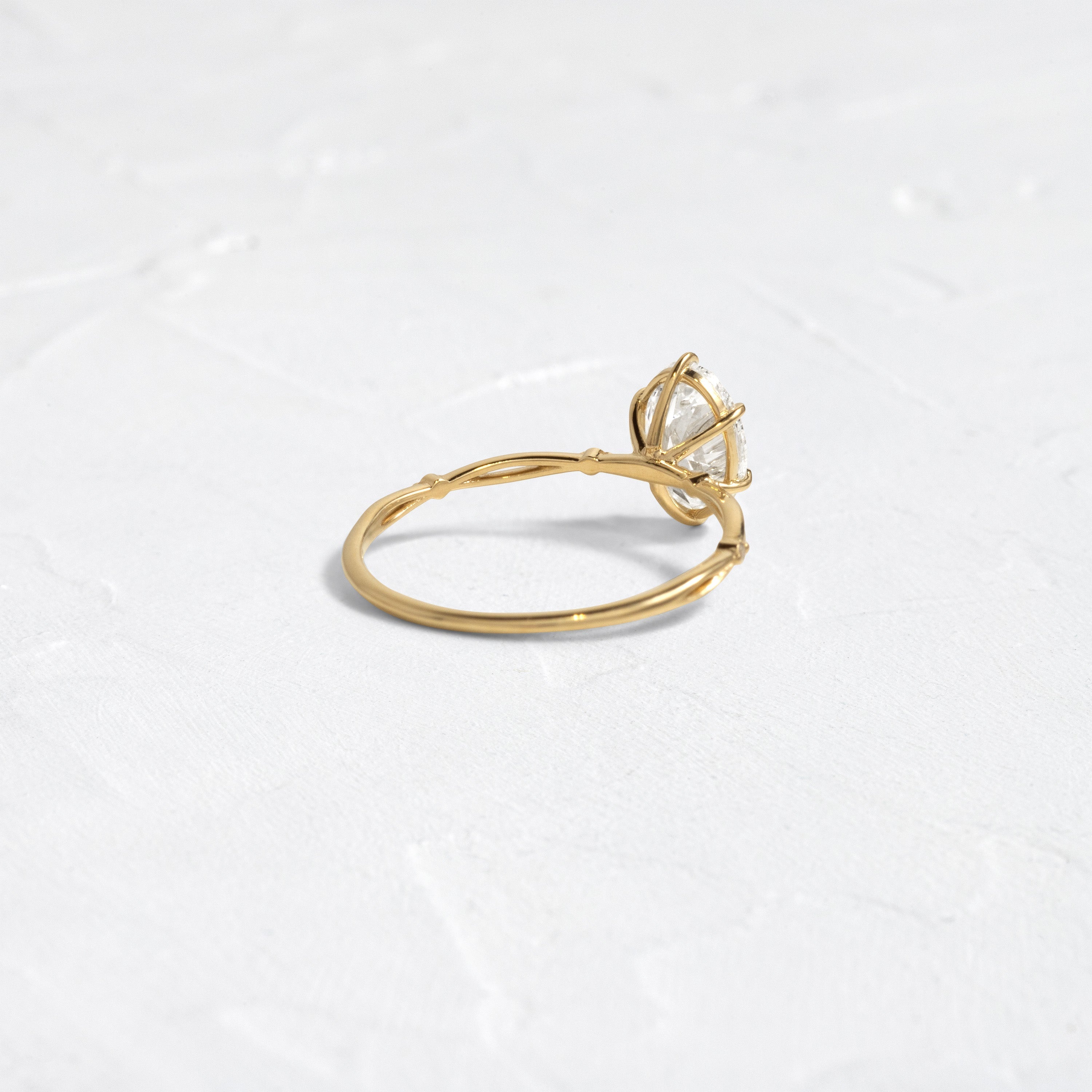 Solitaire-Oval Lab Grown Diamond Engagement Ring