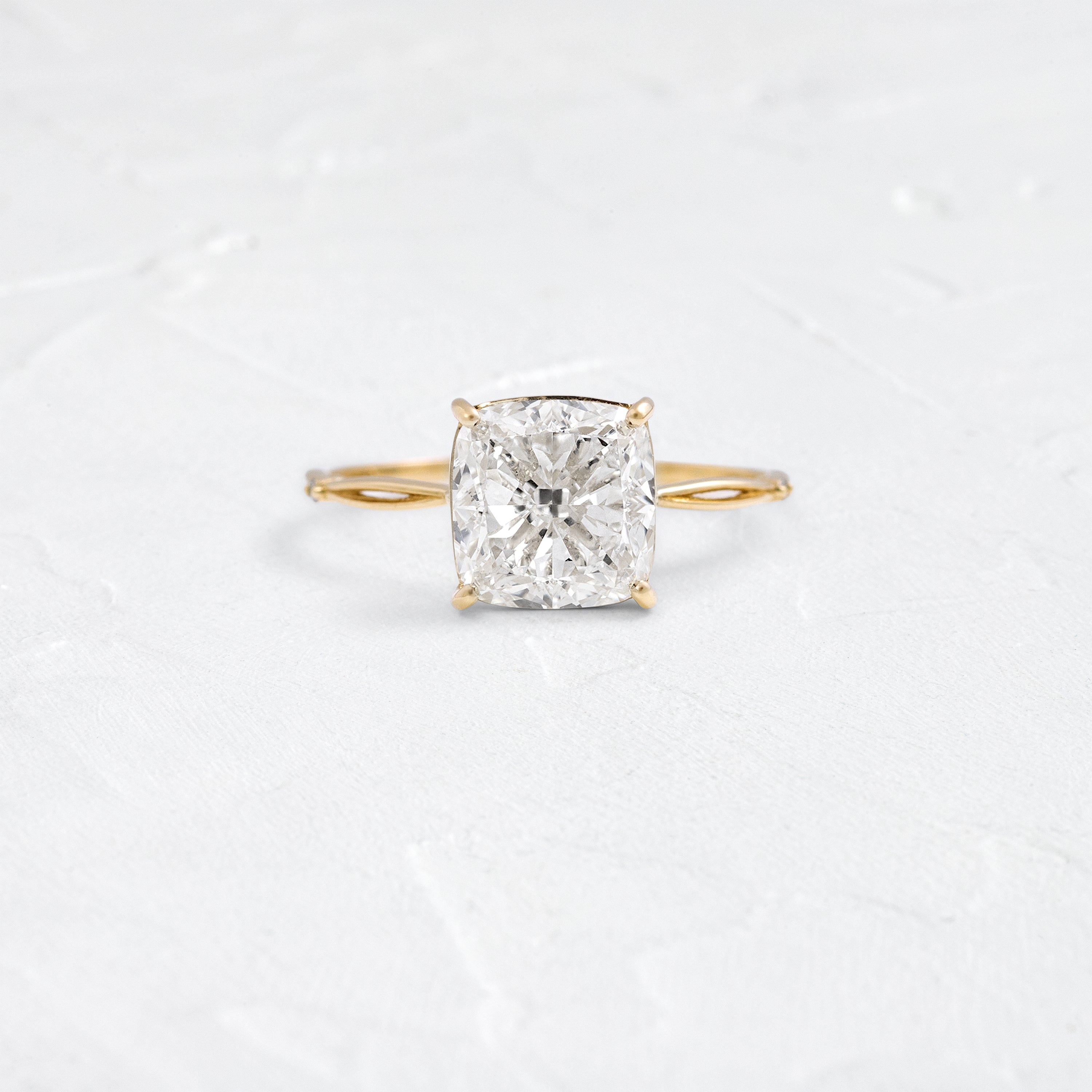 Solitaire-Oval Lab Grown Diamond Engagement Ring