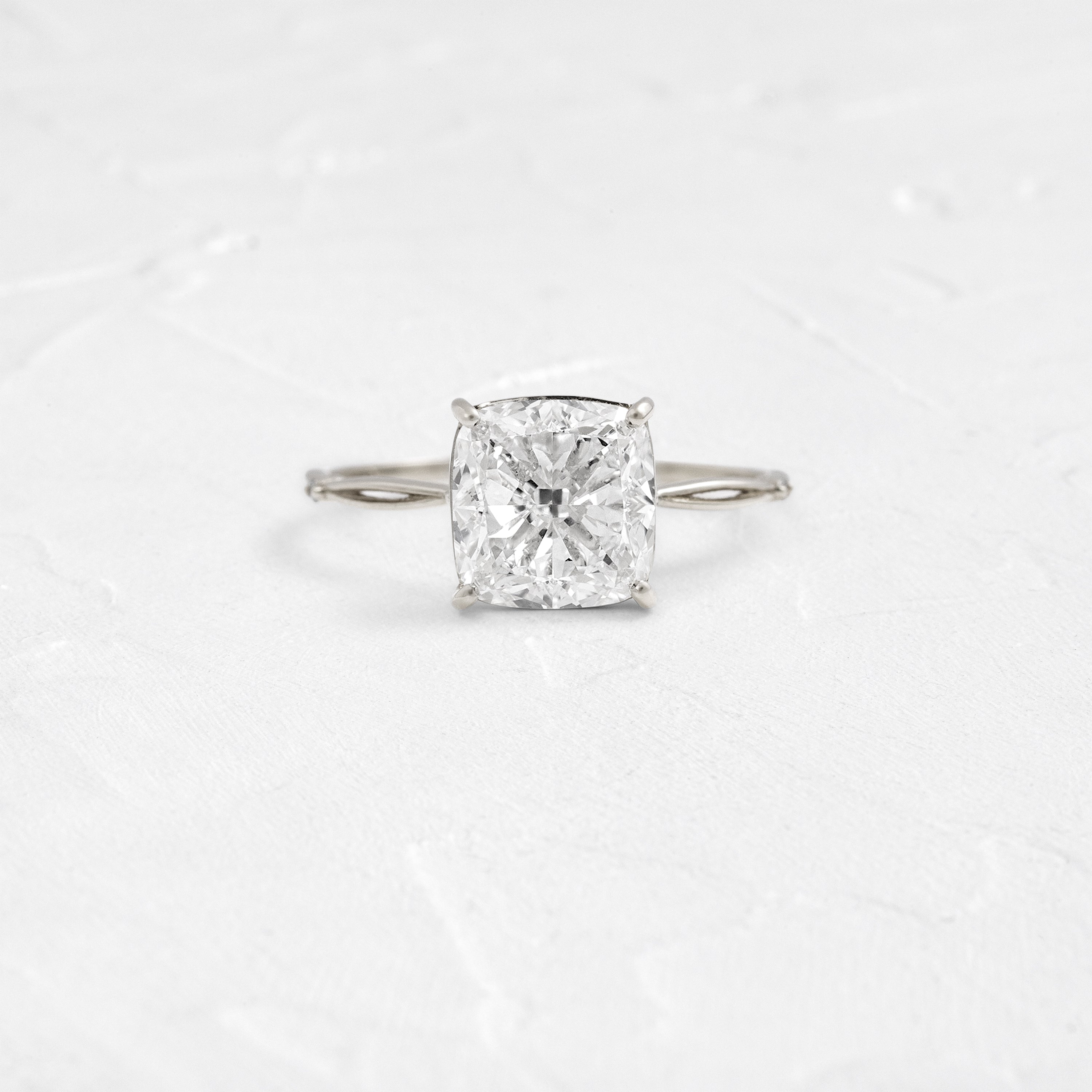 Solitaire-Oval Lab Grown Diamond Engagement Ring