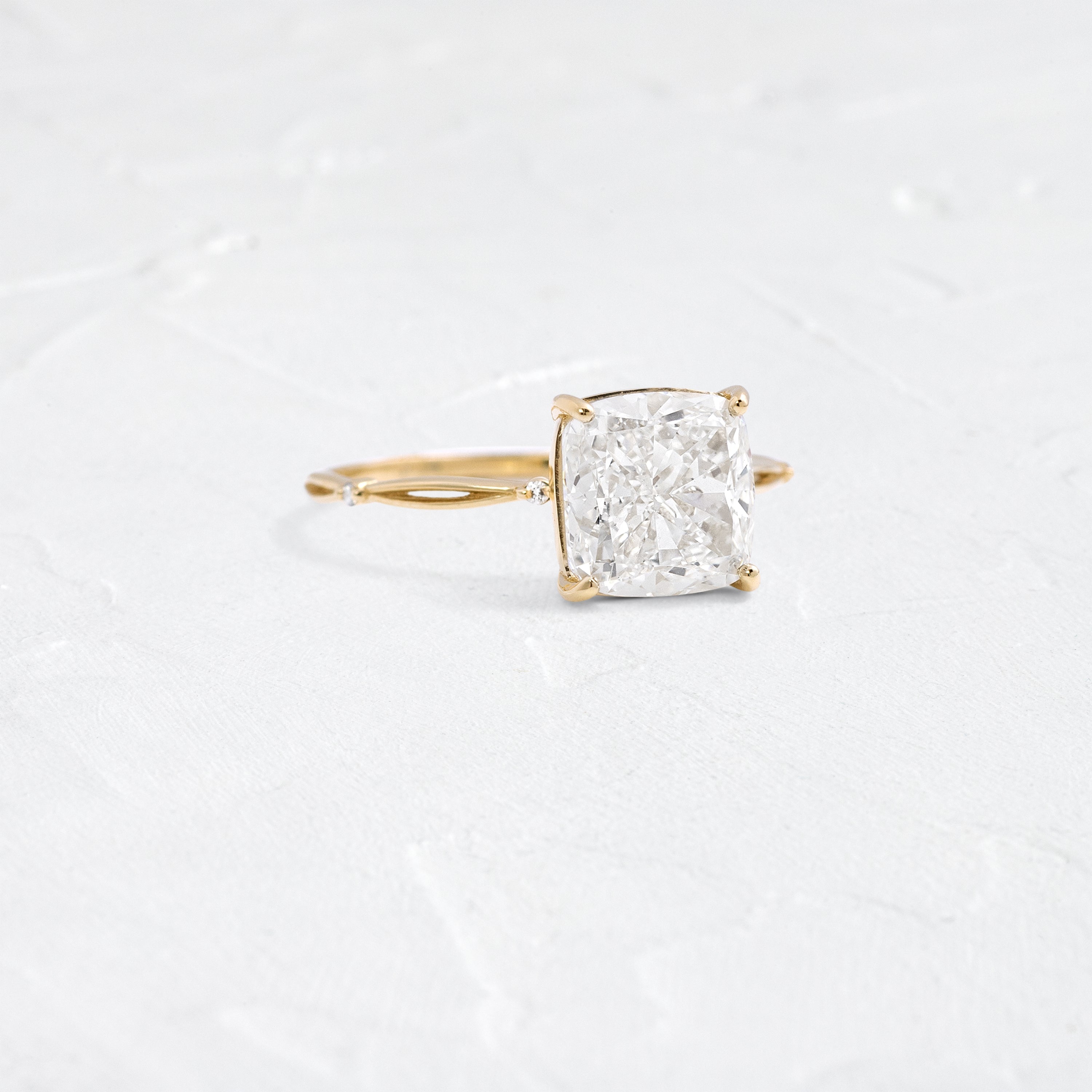 Solitaire-Oval Lab Grown Diamond Engagement Ring