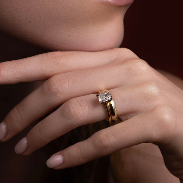 Solitaire & Cathedral-Radiant Lab Grown Diamond Engagement Ring - Solitaire-Oval Lab Grown Diamond Engagement Ring