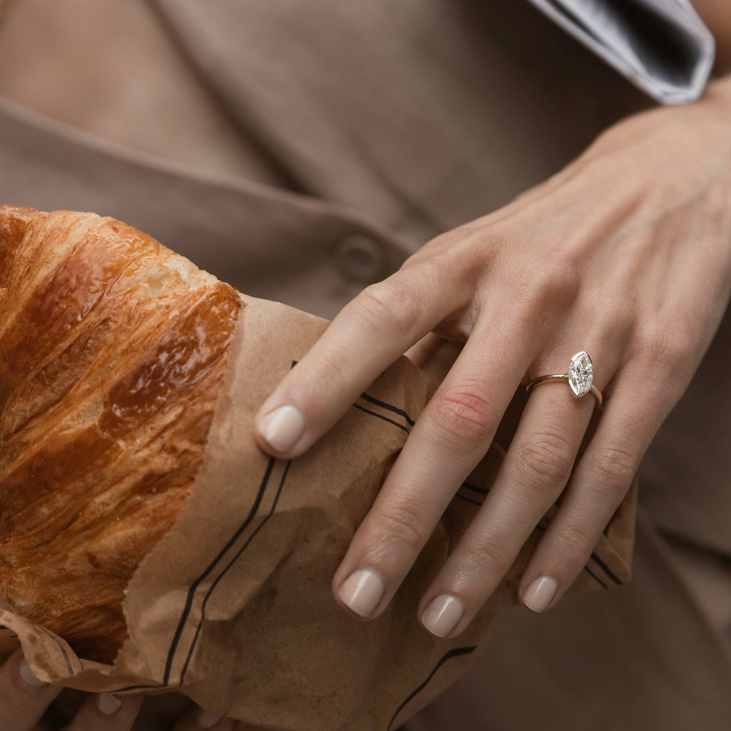 Solitaire- 1.0 CT Oval Moissanite Engagement Ring
