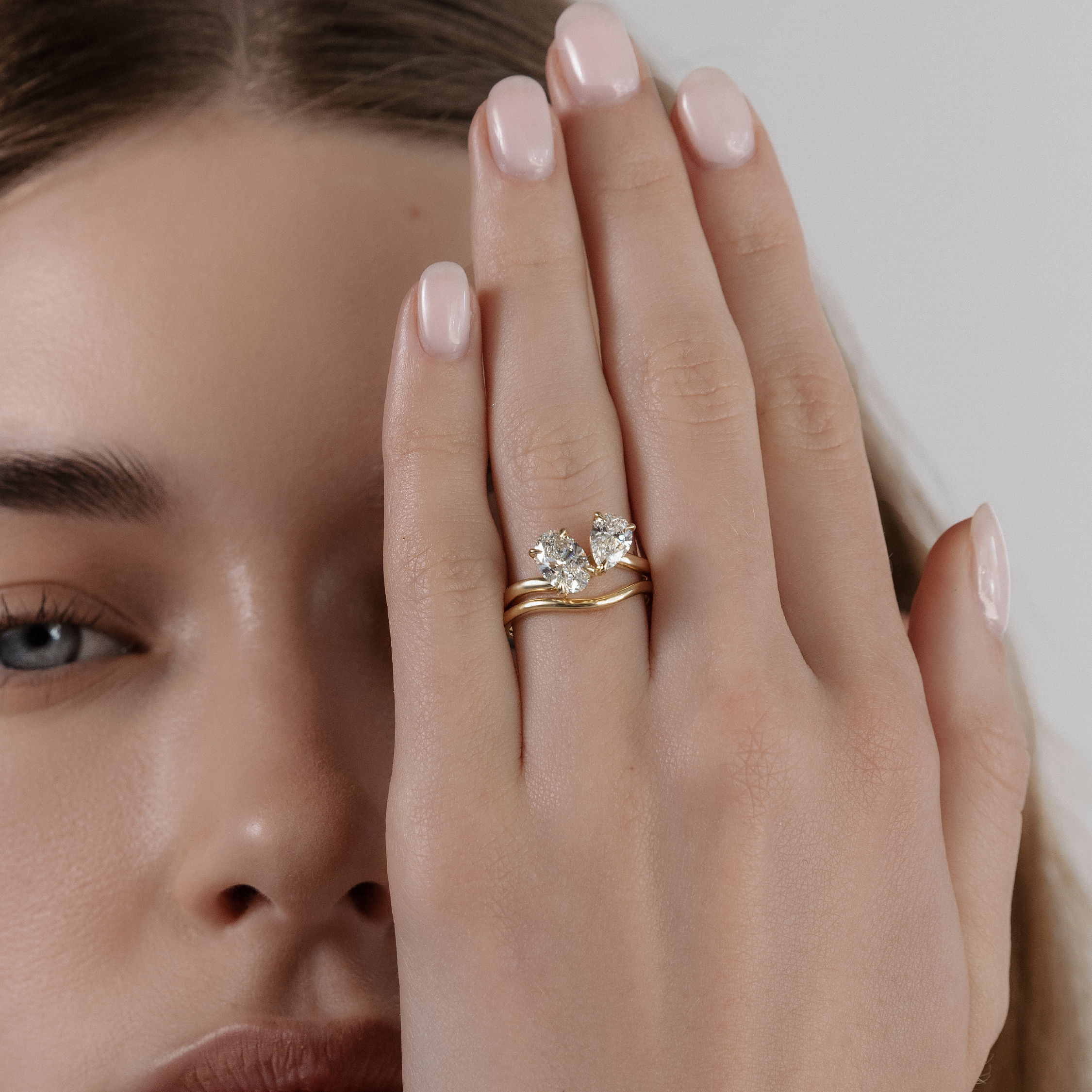 Solitaire- 1.0 CT Oval Moissanite Engagement Ring