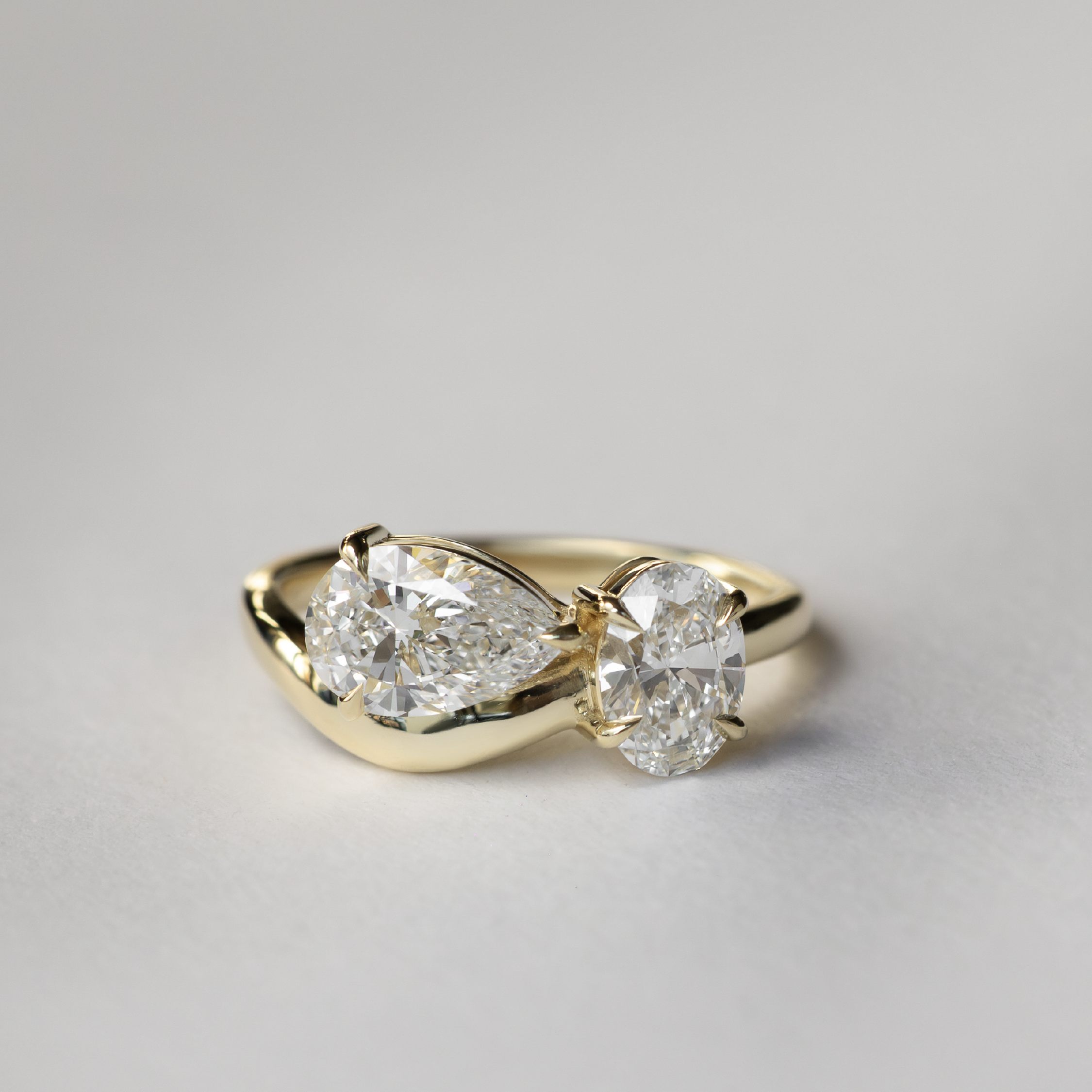Solitaire-Oval Lab Grown Diamond Engagement Ring