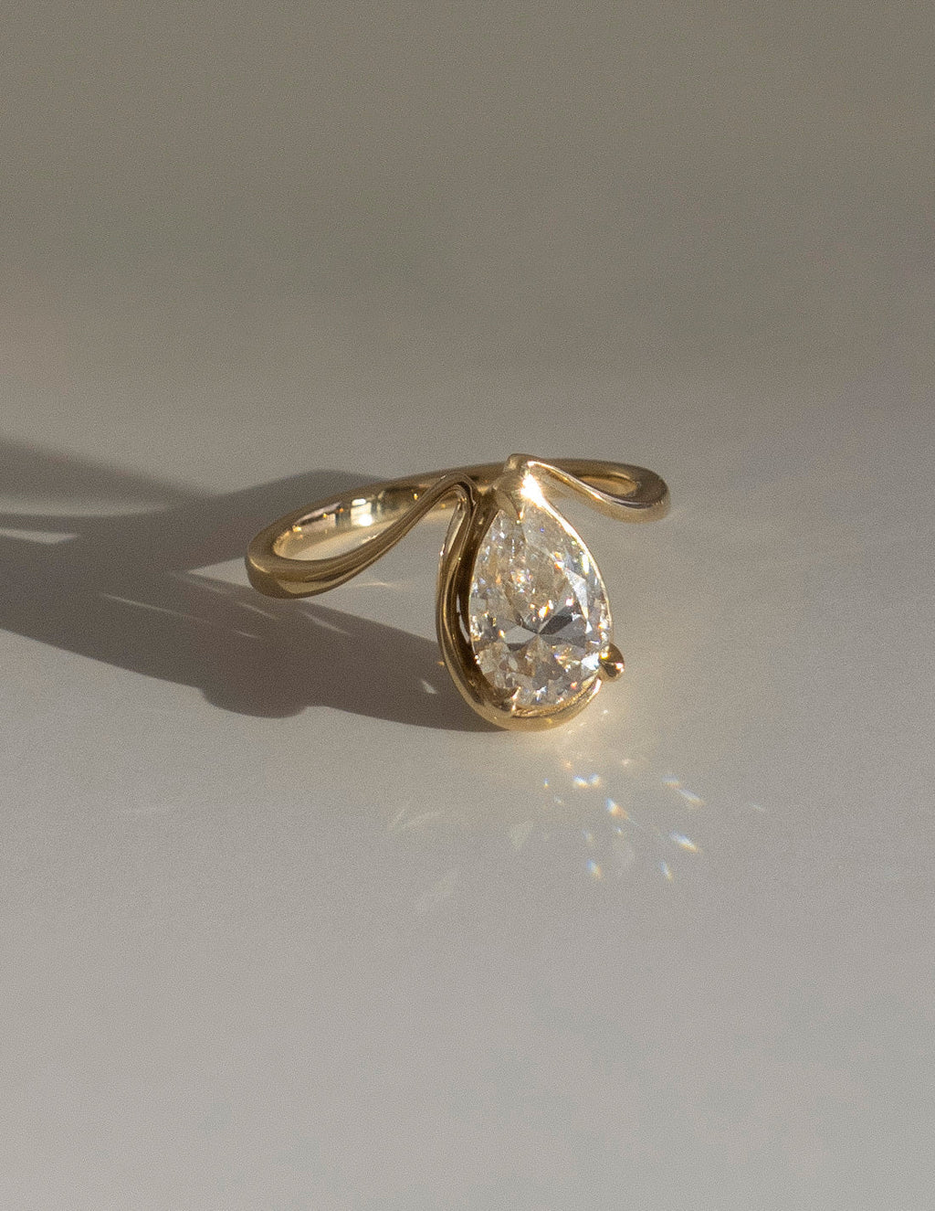 Solitaire-Oval Lab Grown Diamond Engagement Ring