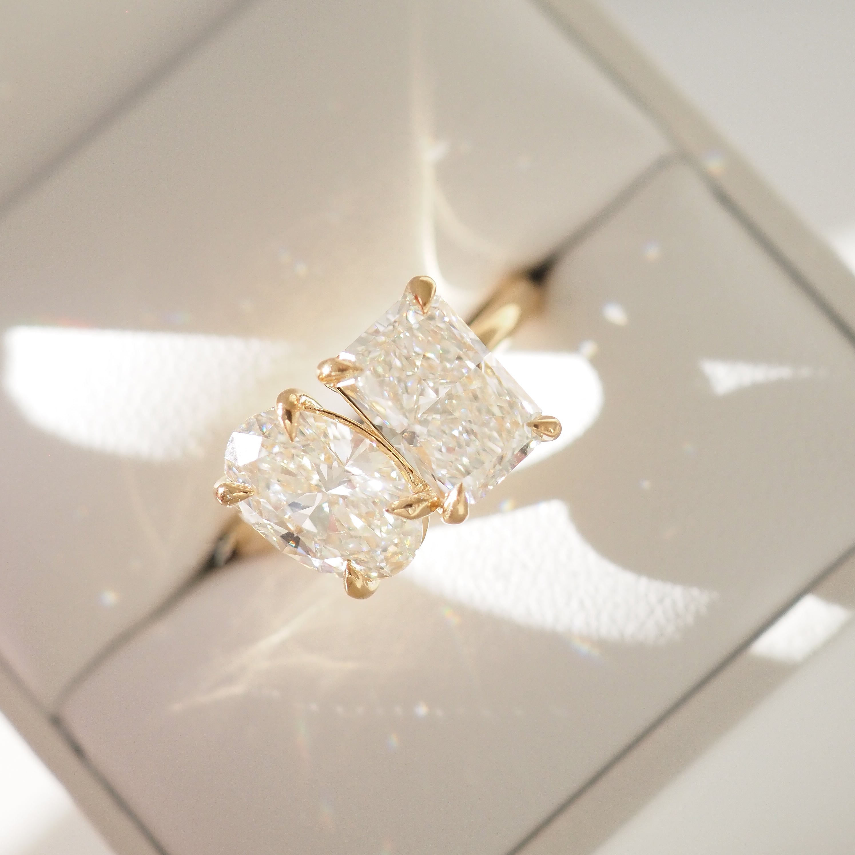 Solitaire-Oval Lab Grown Diamond Engagement Ring