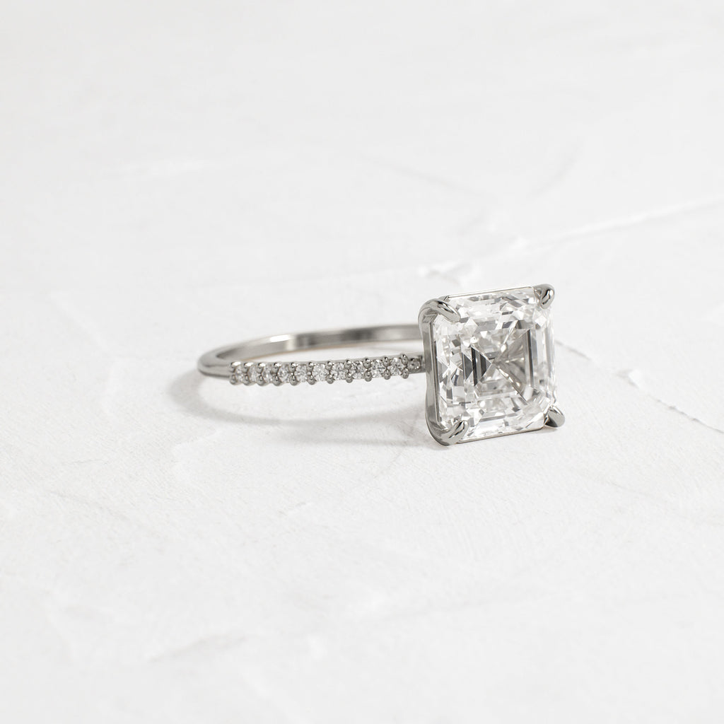 Solitaire-Oval Lab Grown Diamond Engagement Ring