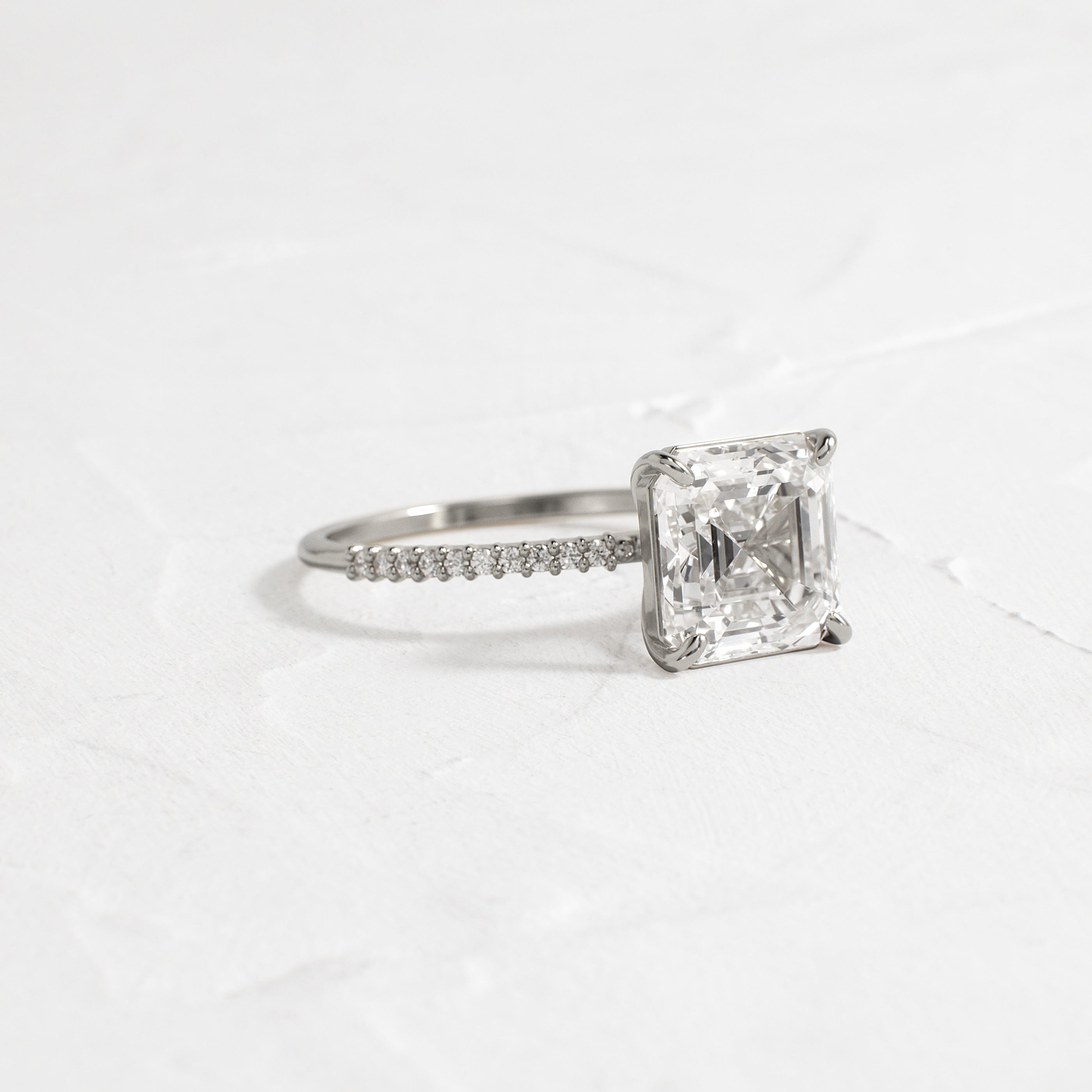 Solitaire-Oval Lab Grown Diamond Engagement Ring
