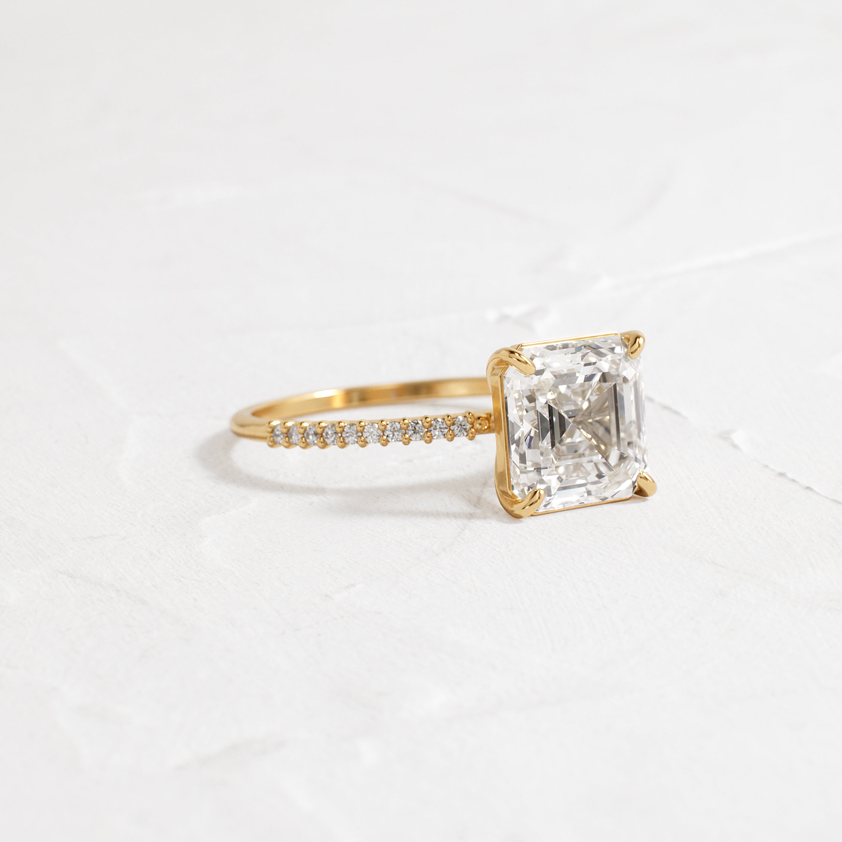 Solitaire-Oval Lab Grown Diamond Engagement Ring