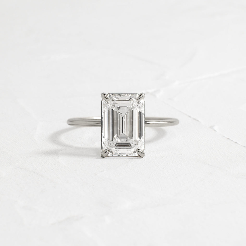 Solitaire-Oval Lab Grown Diamond Engagement Ring