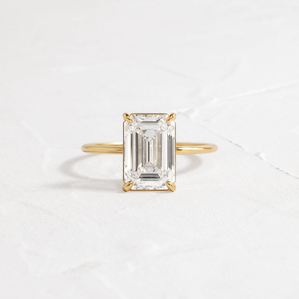 Solitaire-Oval Lab Grown Diamond Engagement Ring