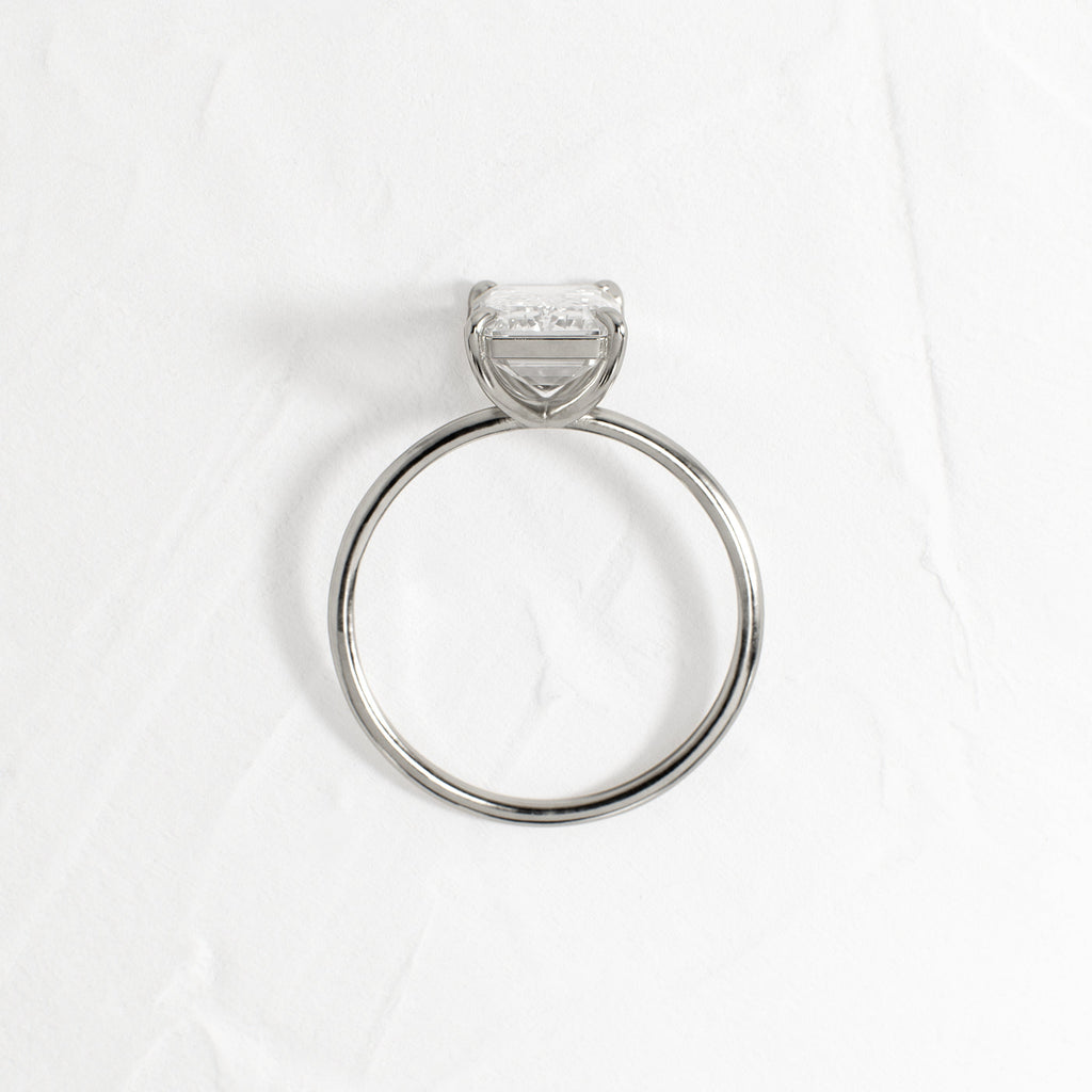 Solitaire-Oval Lab Grown Diamond Engagement Ring