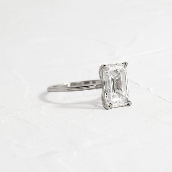 Solitaire-Emerald Lab Grown Diamond Engagement Ring - Solitaire-Oval Lab Grown Diamond Engagement Ring