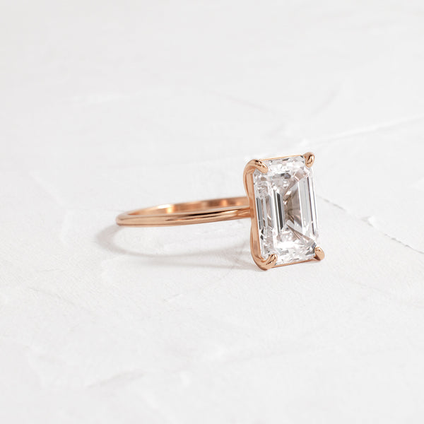 Solitaire-Emerald Lab Grown Diamond Engagement Ring - Solitaire-Oval Lab Grown Diamond Engagement Ring