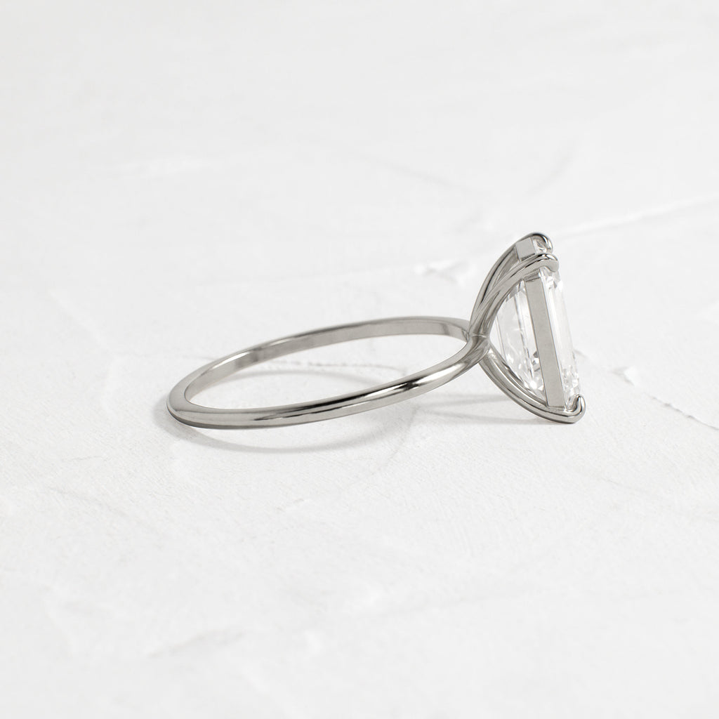 Solitaire-Oval Lab Grown Diamond Engagement Ring