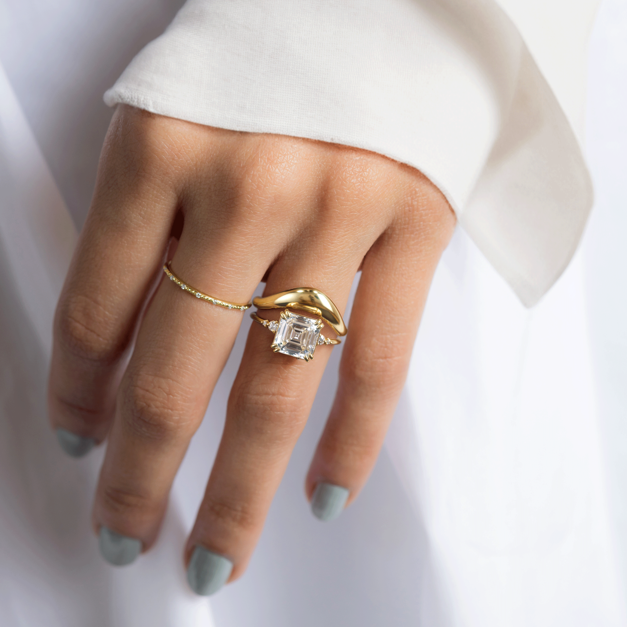 Solitaire-Oval Lab Grown Diamond Engagement Ring