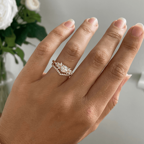 Cluster-Round Lab Grown Diamond Engagement Ring - Solitaire-Oval Lab Grown Diamond Engagement Ring