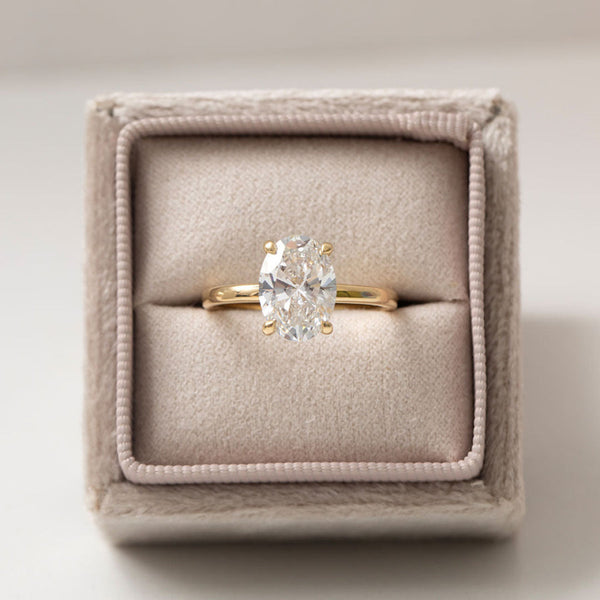 Solitaire-2.5 CT Oval Lab Grown Diamond Engagement Ring - Solitaire-2.5 CT Oval Lab Grown Diamond Engagement Ring