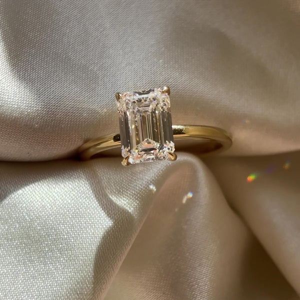Solitaire- 2.2 CT Emerald Moissanite Engagement Ring - Solitaire- 2.2 CT Emerald Moissanite Engagement Ring