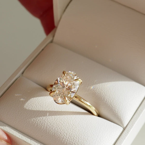 Solitaire-Oval Lab Grown Diamond Engagement Ring - Solitaire-Oval Lab Grown Diamond Engagement Ring