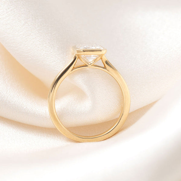 Solitaire Bezel-2.0 CT Emerald Lab Grown Diamond Engagement Ring - Solitaire Bezel-2.0 CT Emerald Lab Grown Diamond Engagement Ring