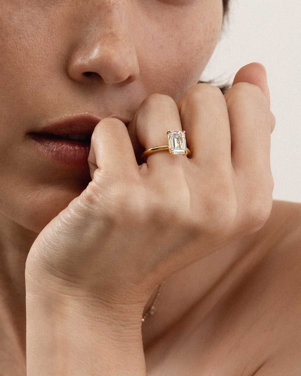 Solitaire-Emerald Lab Grown Diamond Engagement Ring - Solitaire-Oval Lab Grown Diamond Engagement Ring