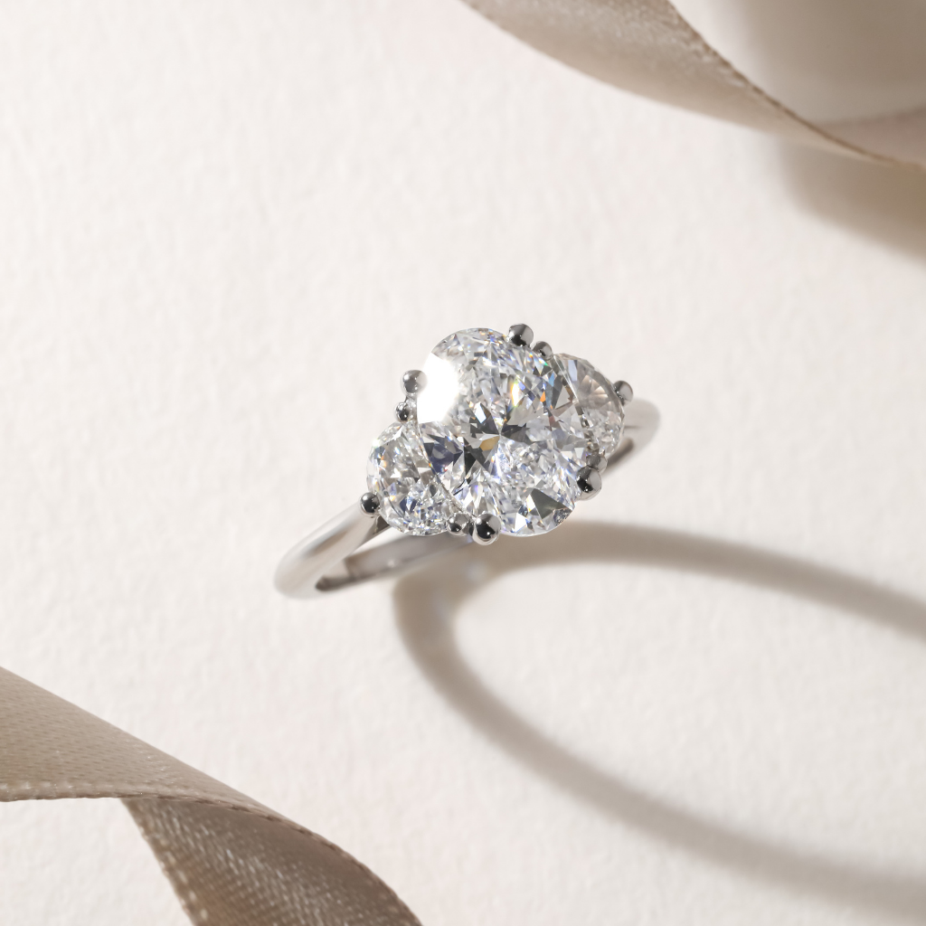 Solitaire-Oval Lab Grown Diamond Engagement Ring
