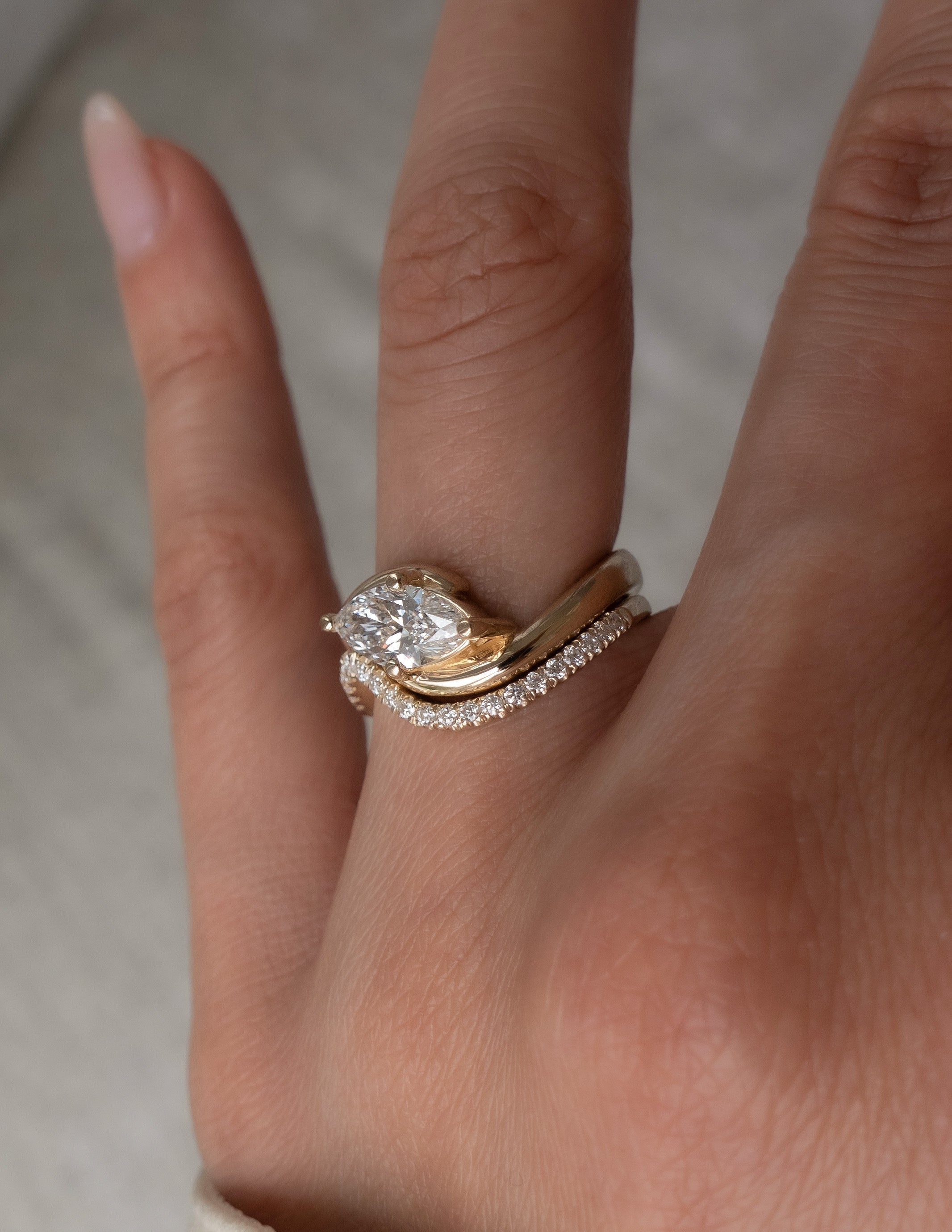 Solitaire Rapture & Pave Band- Oval Lab Grown Diamond Bridal Set