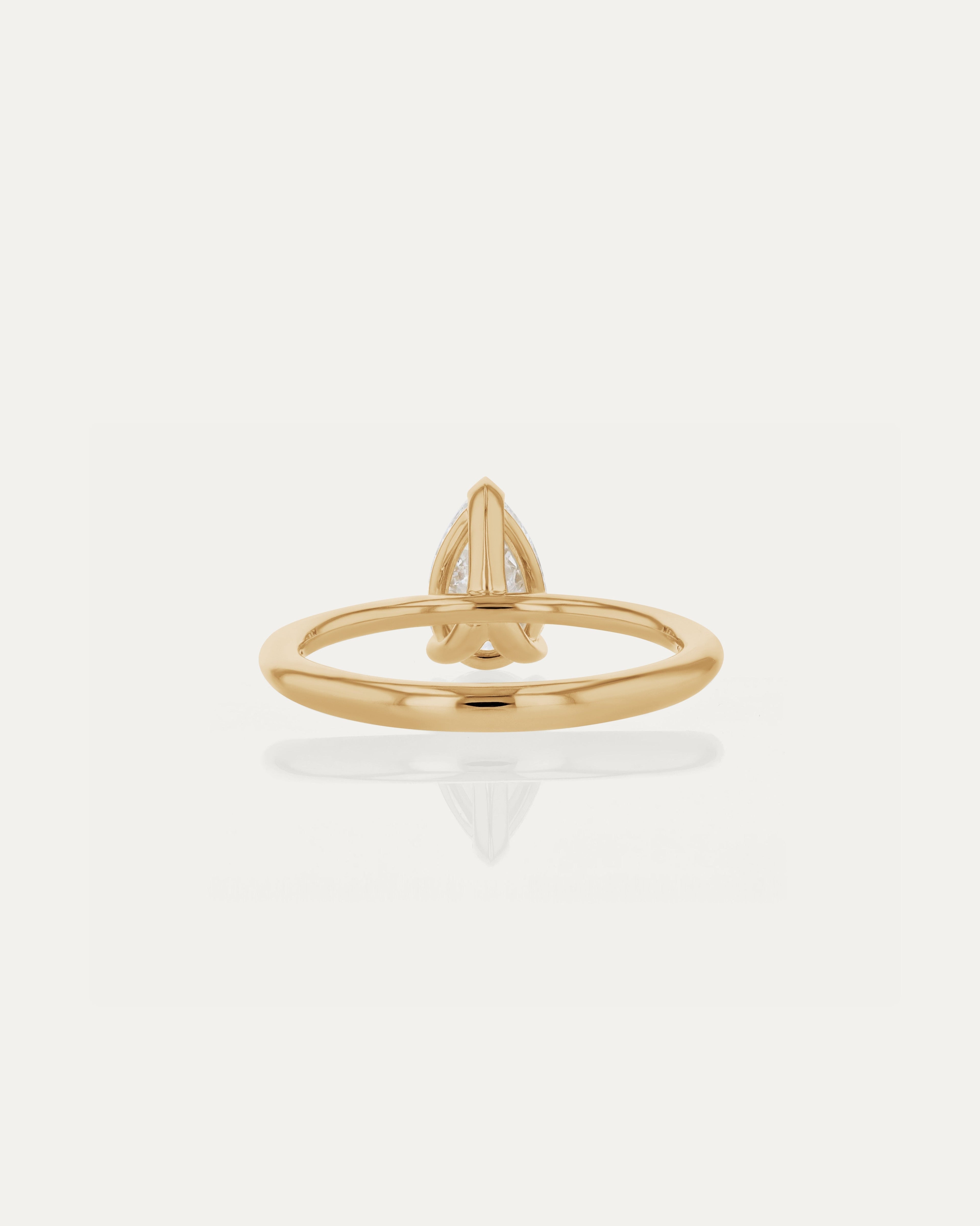 Solitaire-Oval Lab Grown Diamond Engagement Ring