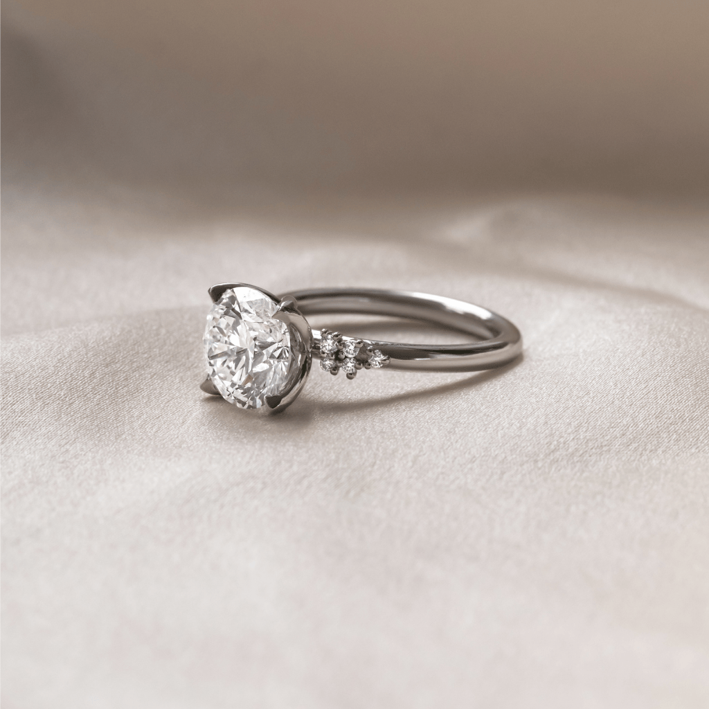 Solitaire-Oval Lab Grown Diamond Engagement Ring