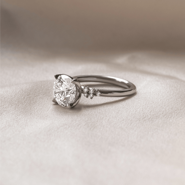 Cluster-Round Lab Grown Diamond Engagement Ring - Solitaire-Oval Lab Grown Diamond Engagement Ring