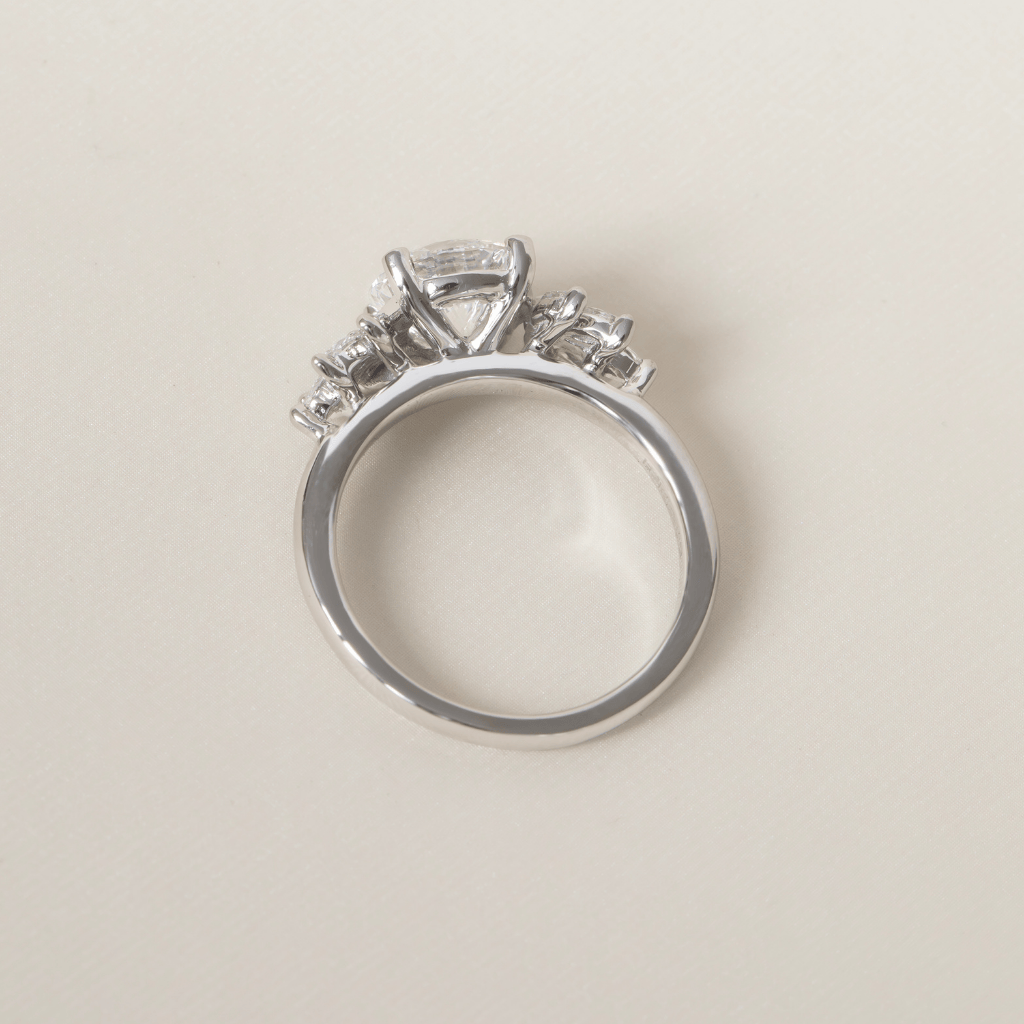 Solitaire-Oval Lab Grown Diamond Engagement Ring